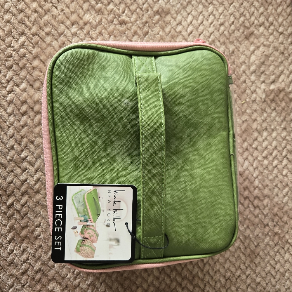 Nicole Miller 3  Pc Set makeup and skincare organizer bag, Safari See Descriptio - Picture 13 of 13
